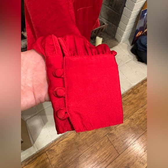 Gorgeous RARE  Reformation Red Satin Dress with Cuffed Sleeves - Picture 7 of 9